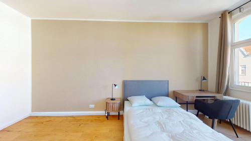 Inviting double bedroom in Neukölln