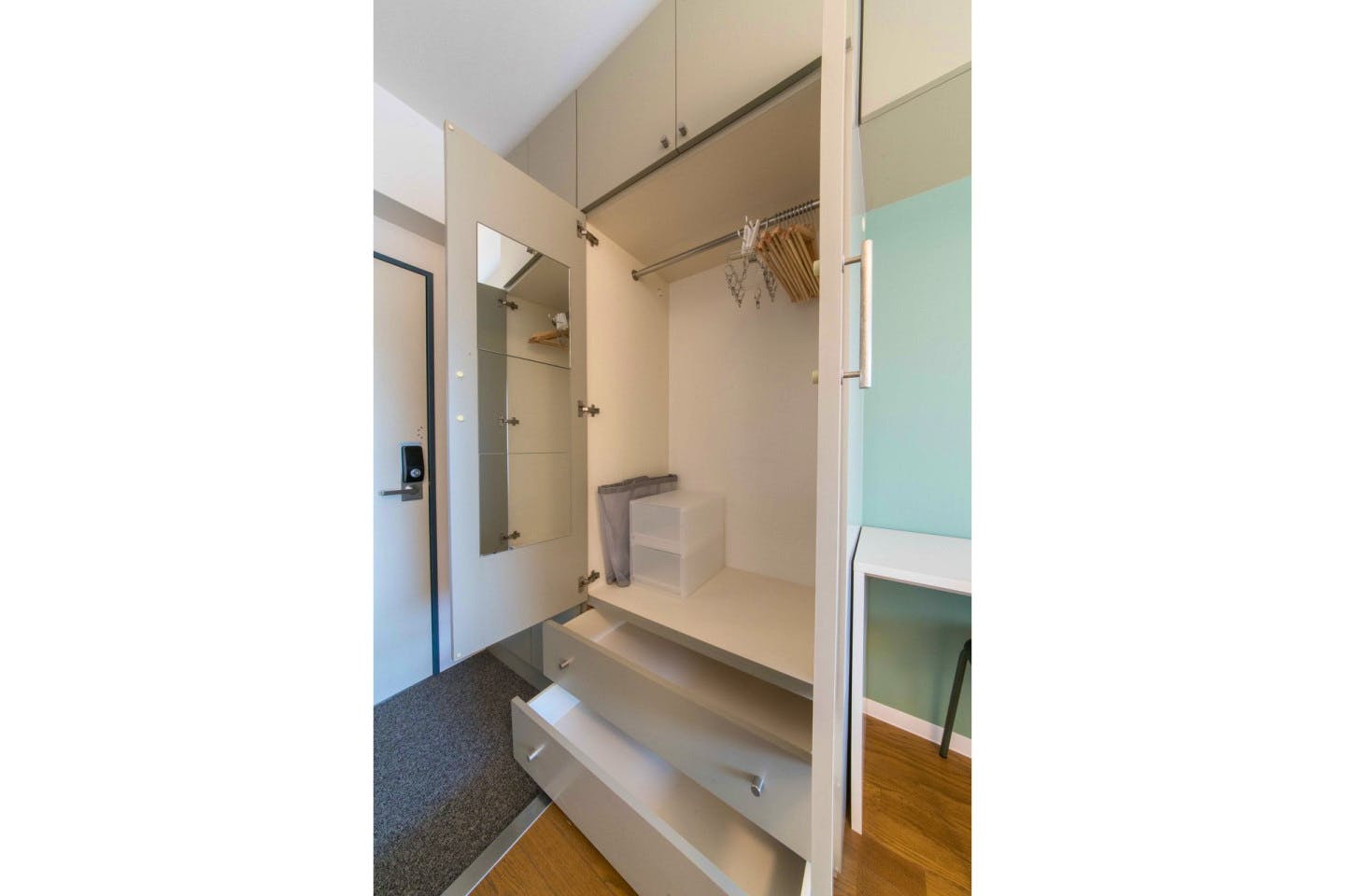 Bed In A 1-Bed Gender Separated Room - Stylish Coliving Residence with Sauna and Shared Kitchen in Vibrant Yokohama - Gallery - 36