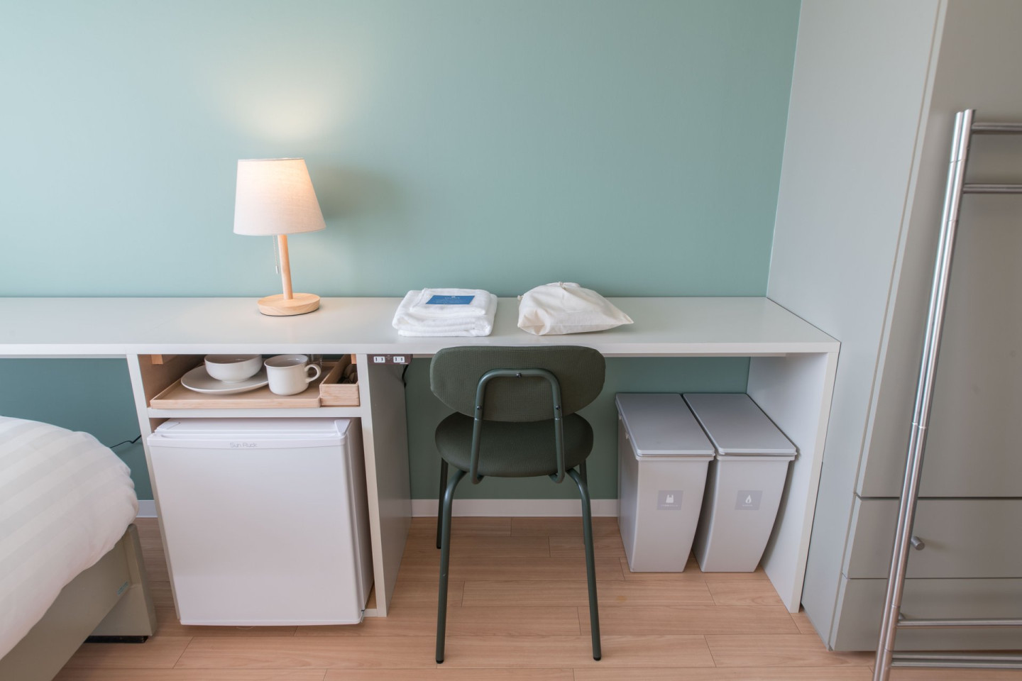  Bed In A 1-Bed Gender Separated Room  -  Stylish Coliving Residence with Sauna and Shared Kitchen in Vibrant Yokohama  - Gallery -  45