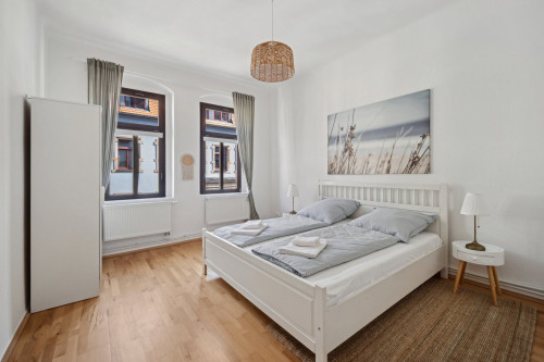 2BR light filled apartment in historic neigborhood near University and Center - Gallery - 4