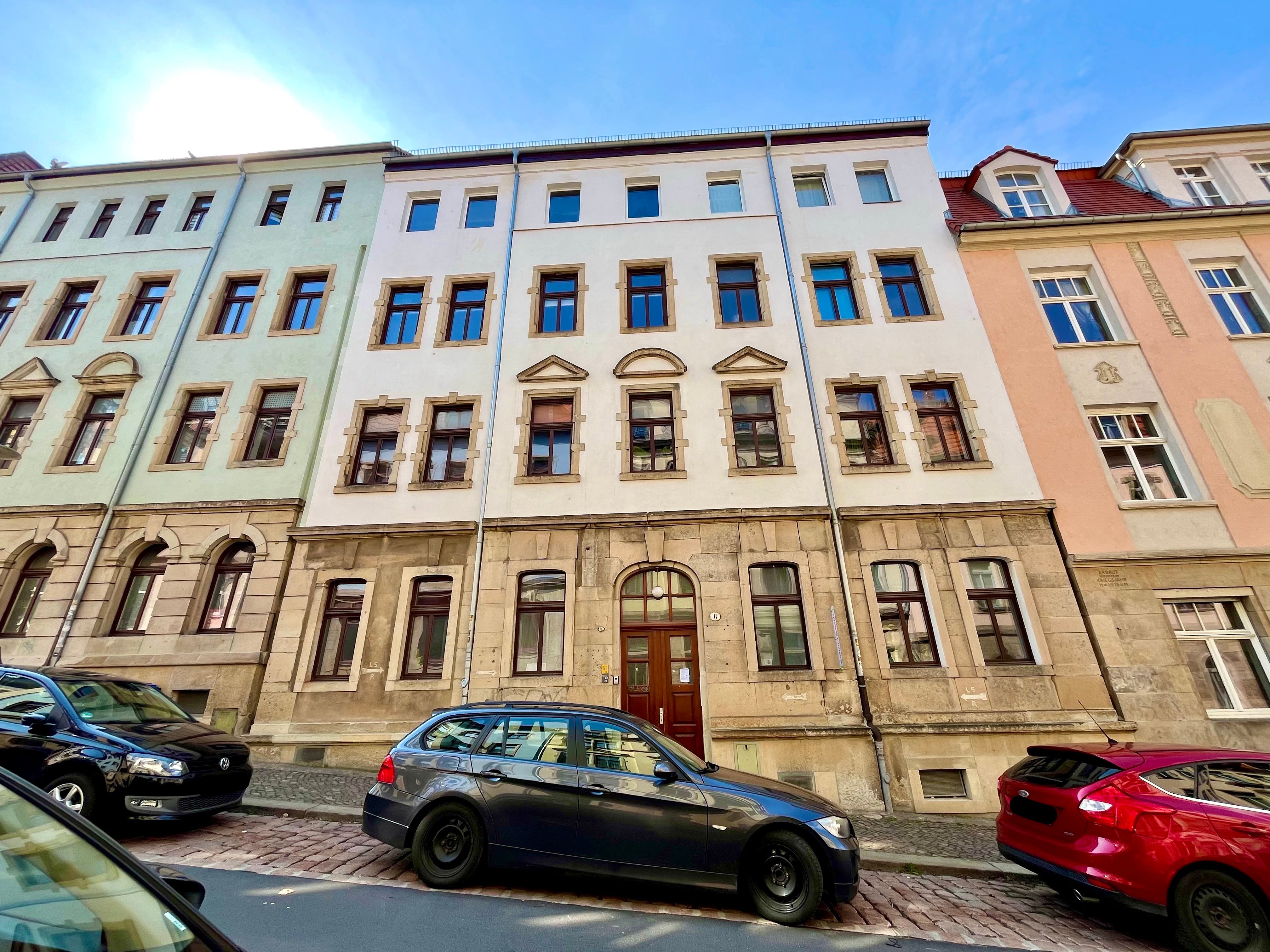 2BR Light Filled Apartment In Historic Neigborhood Near University And Center - 1