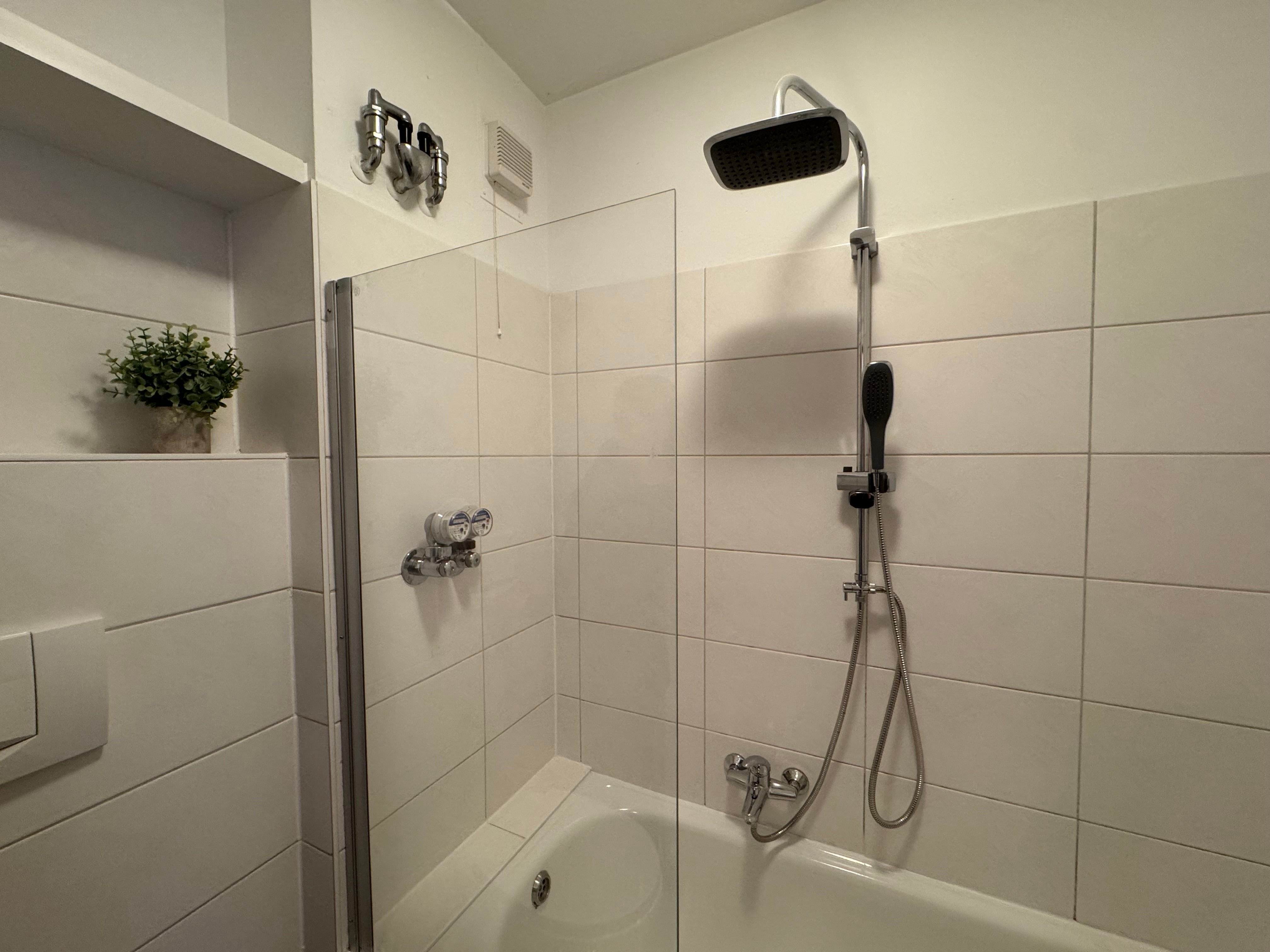 Amazing And Charming Suite In Augsburg - 3