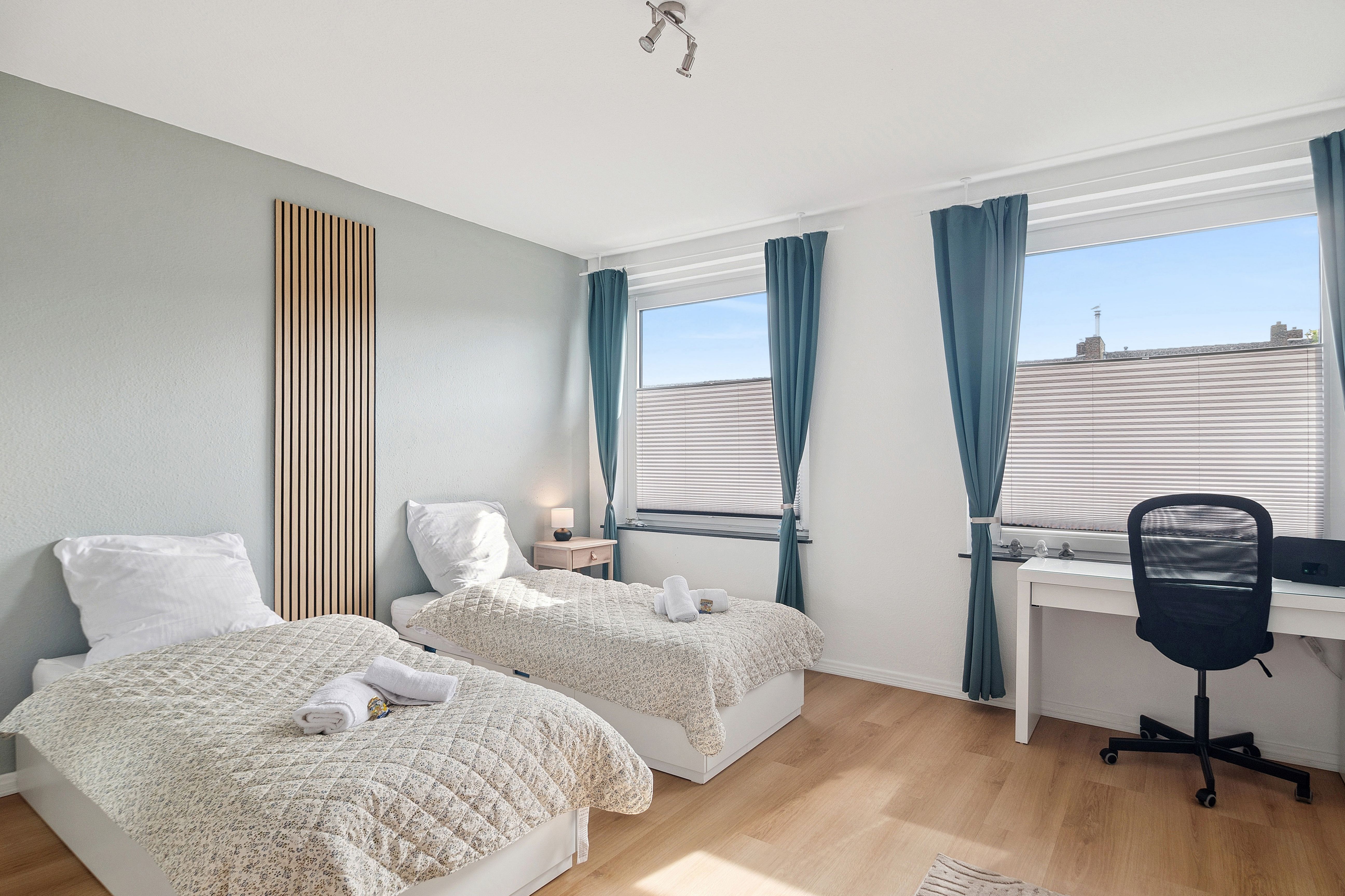 Spacious Furnished 3-Room Apartment In A Central Location - Ideal For Long-Term Stay For Up To 6 Peo - 13