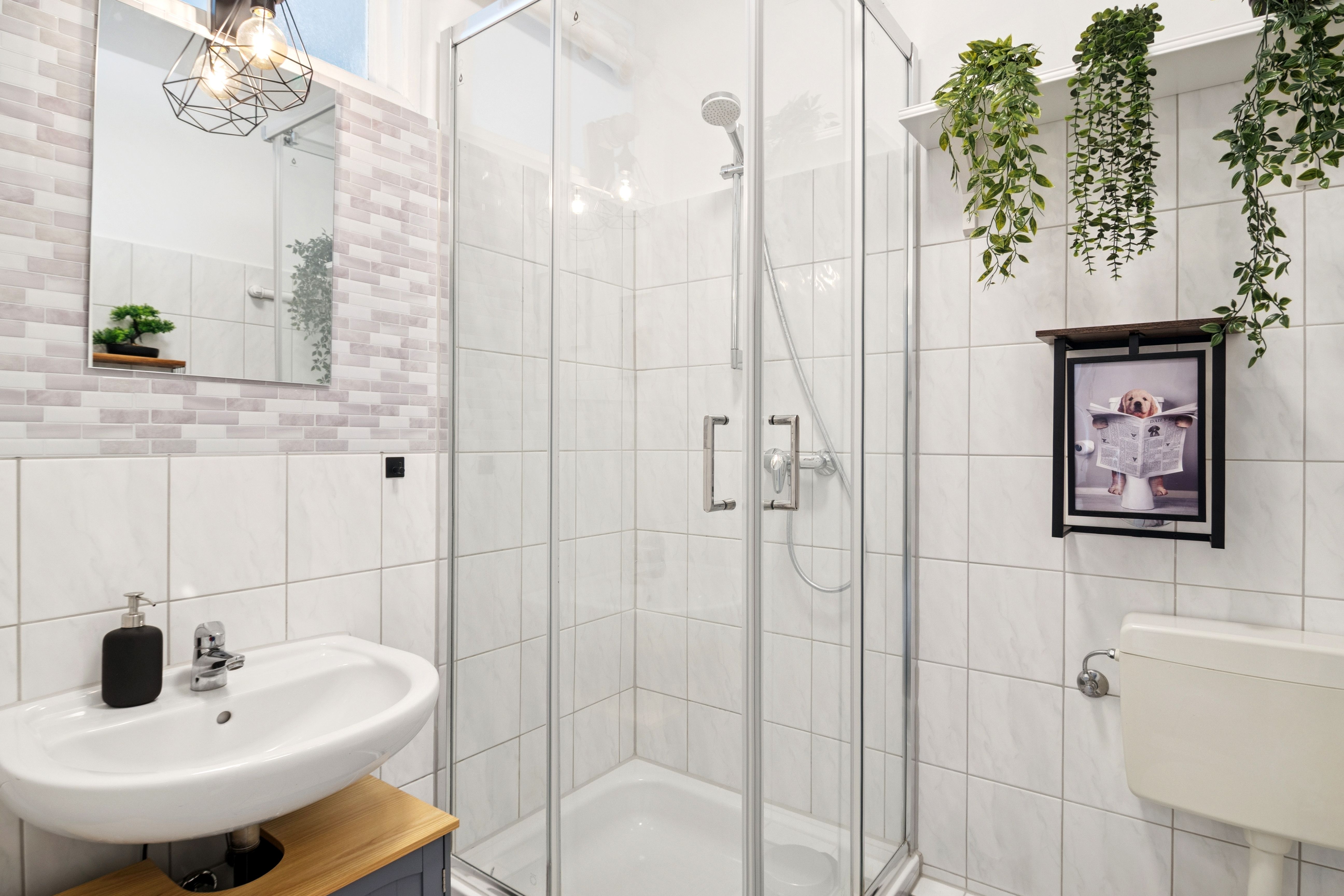 Spacious Furnished 3-Room Apartment In A Central Location - Ideal For Long-Term Stay For Up To 6 Peo - 3