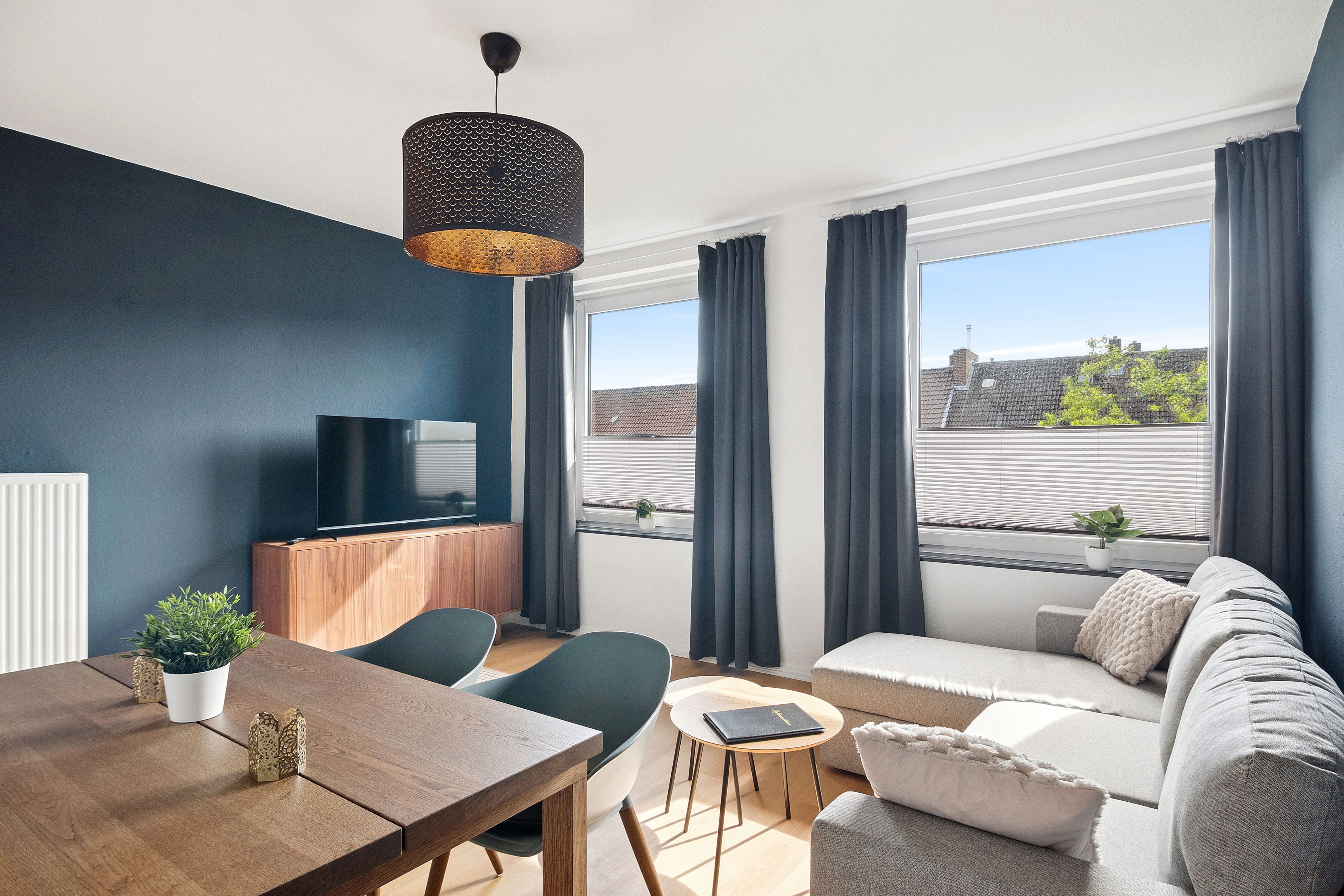 Spacious Furnished 3-Room Apartment In A Central Location - Ideal For Long-Term Stay For Up To 6 Peo - 6