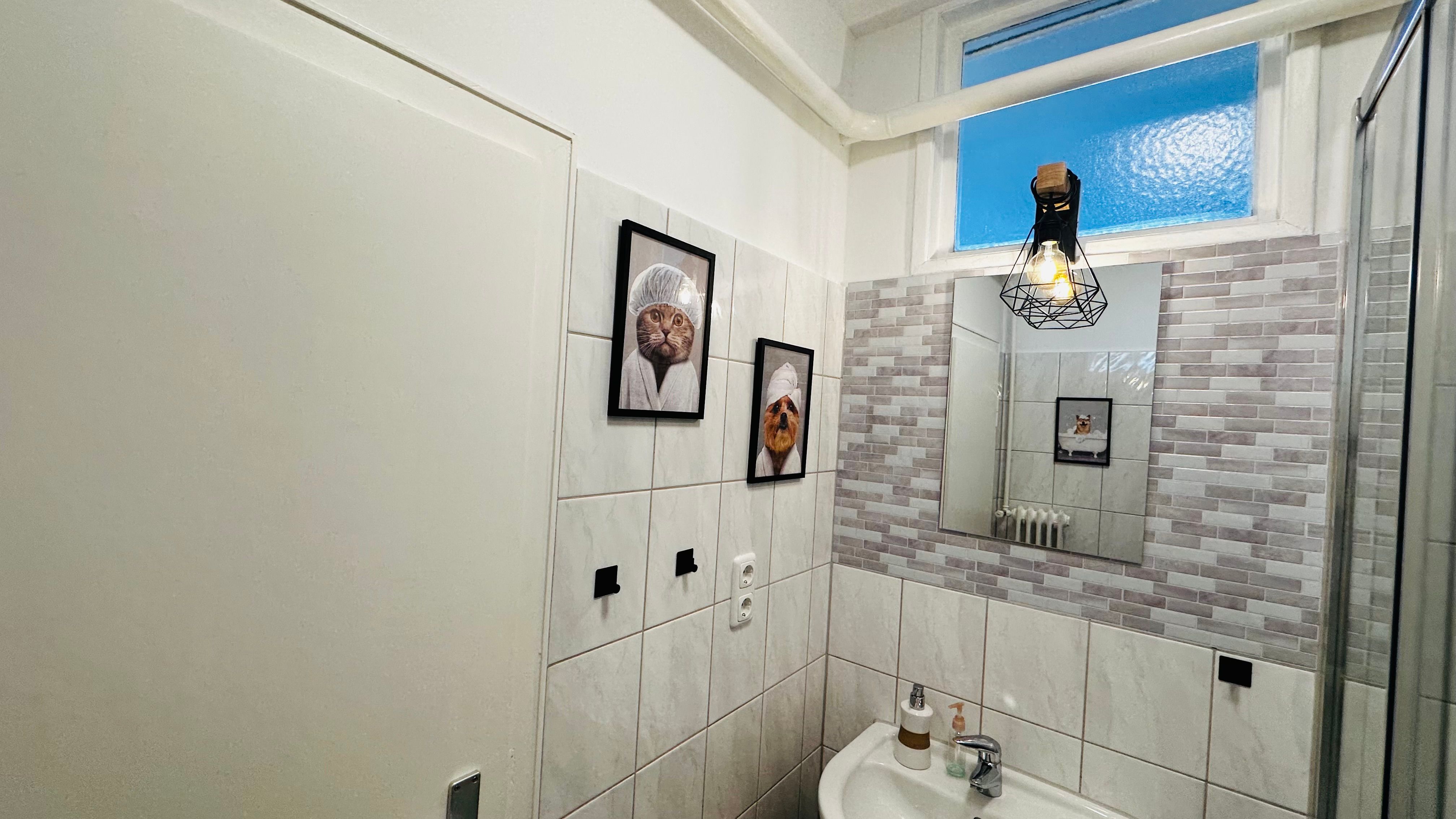 Spacious Furnished 3-Room Apartment In A Central Location - Ideal For Long-Term Stay For Up To 6 Peo - 4
