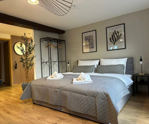 Wohnung Balkon Einbauküche Stellplatz Keller