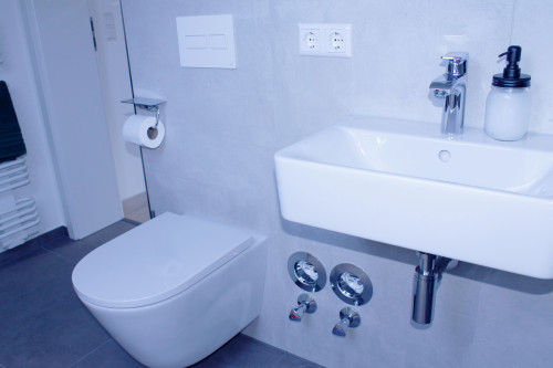 Cozy Attic Floor Apartment - Fully Furnished and Equipped! located (Bühl)