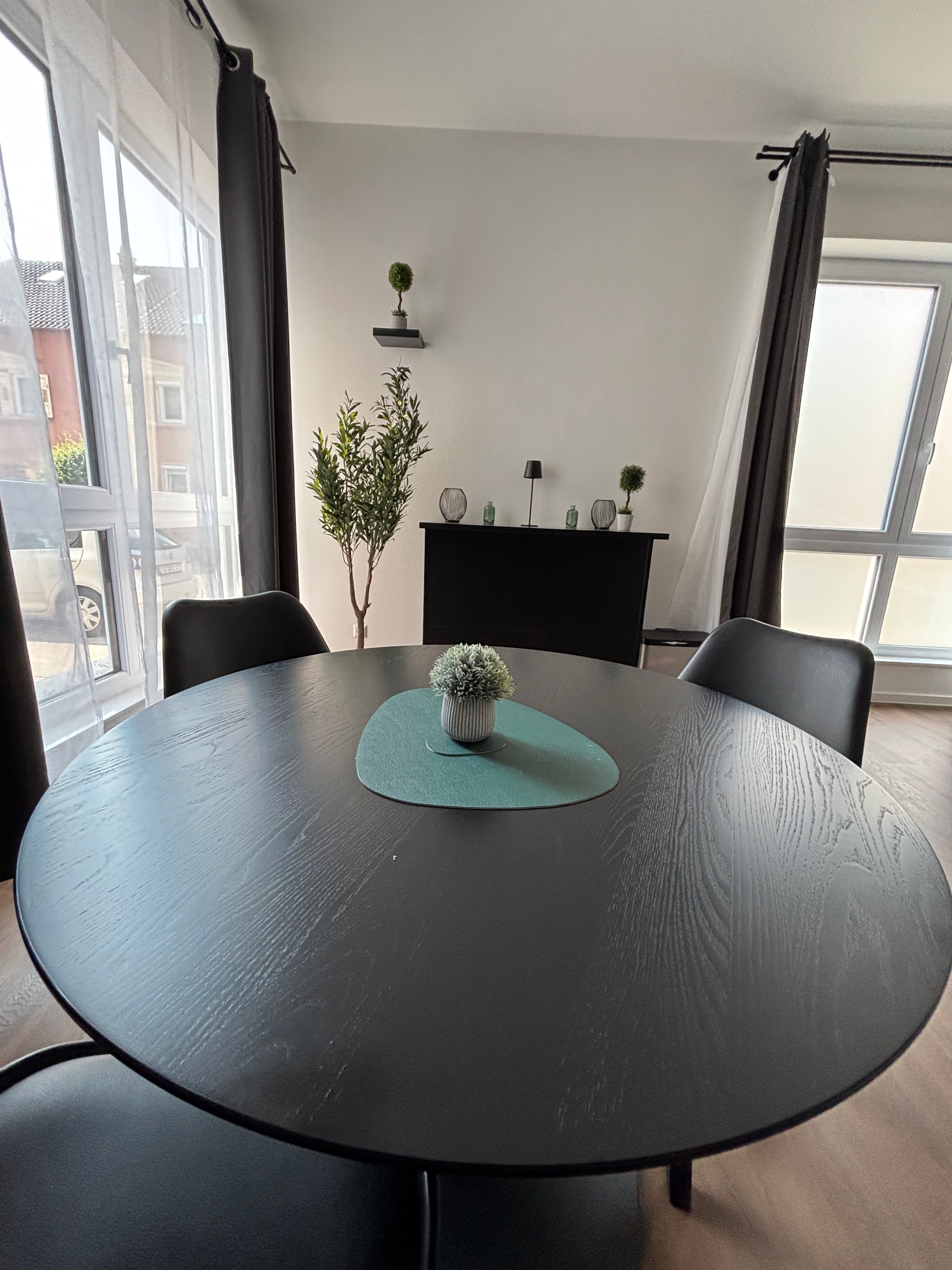  Stylish Premium Apartment | Tuttlingen Center  -  Stylish Premium Apartment | Tuttlingen Center  - Gallery -  5