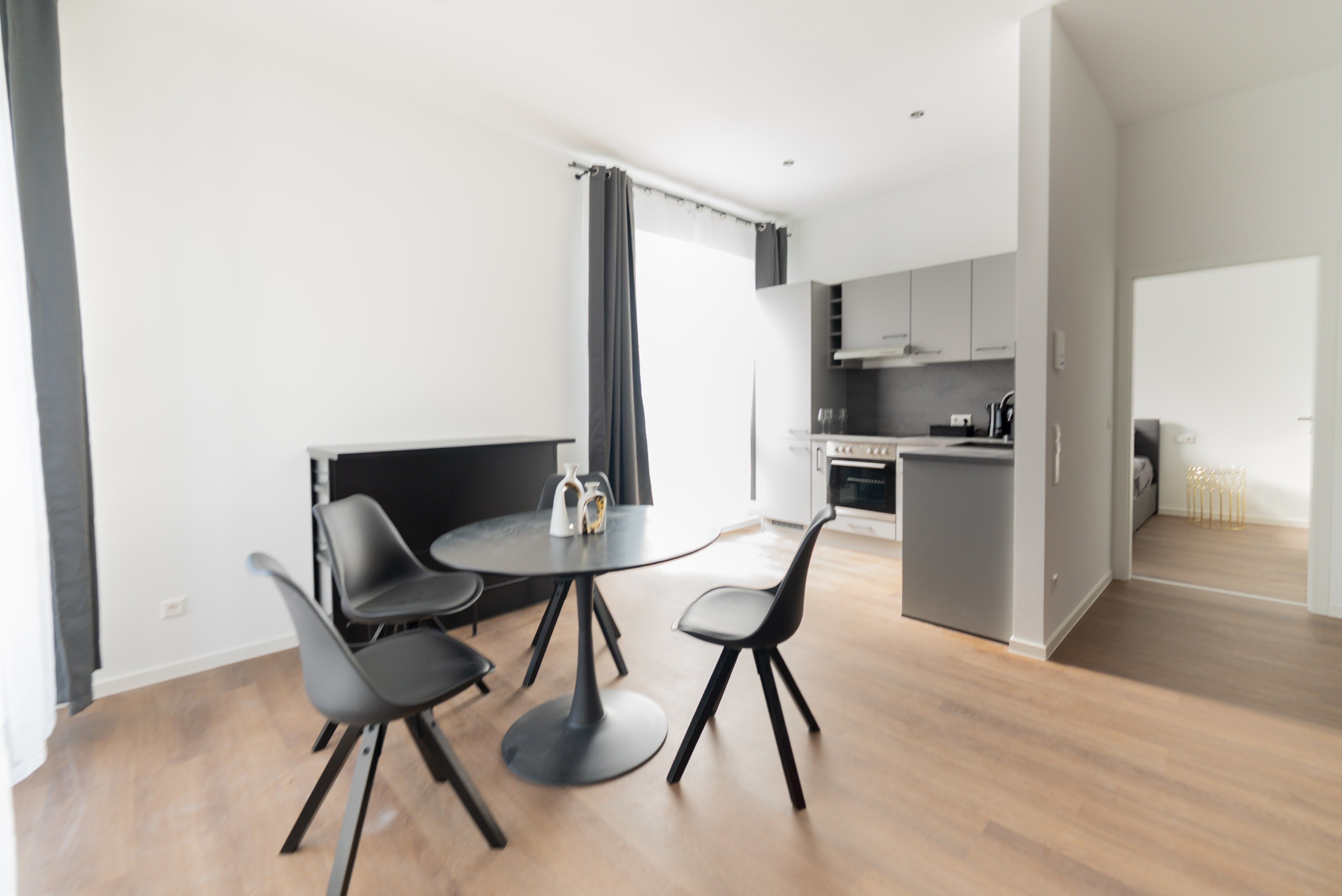  Stylish Premium Apartment | Tuttlingen Center  -  Stylish Premium Apartment | Tuttlingen Center  - Gallery -  4