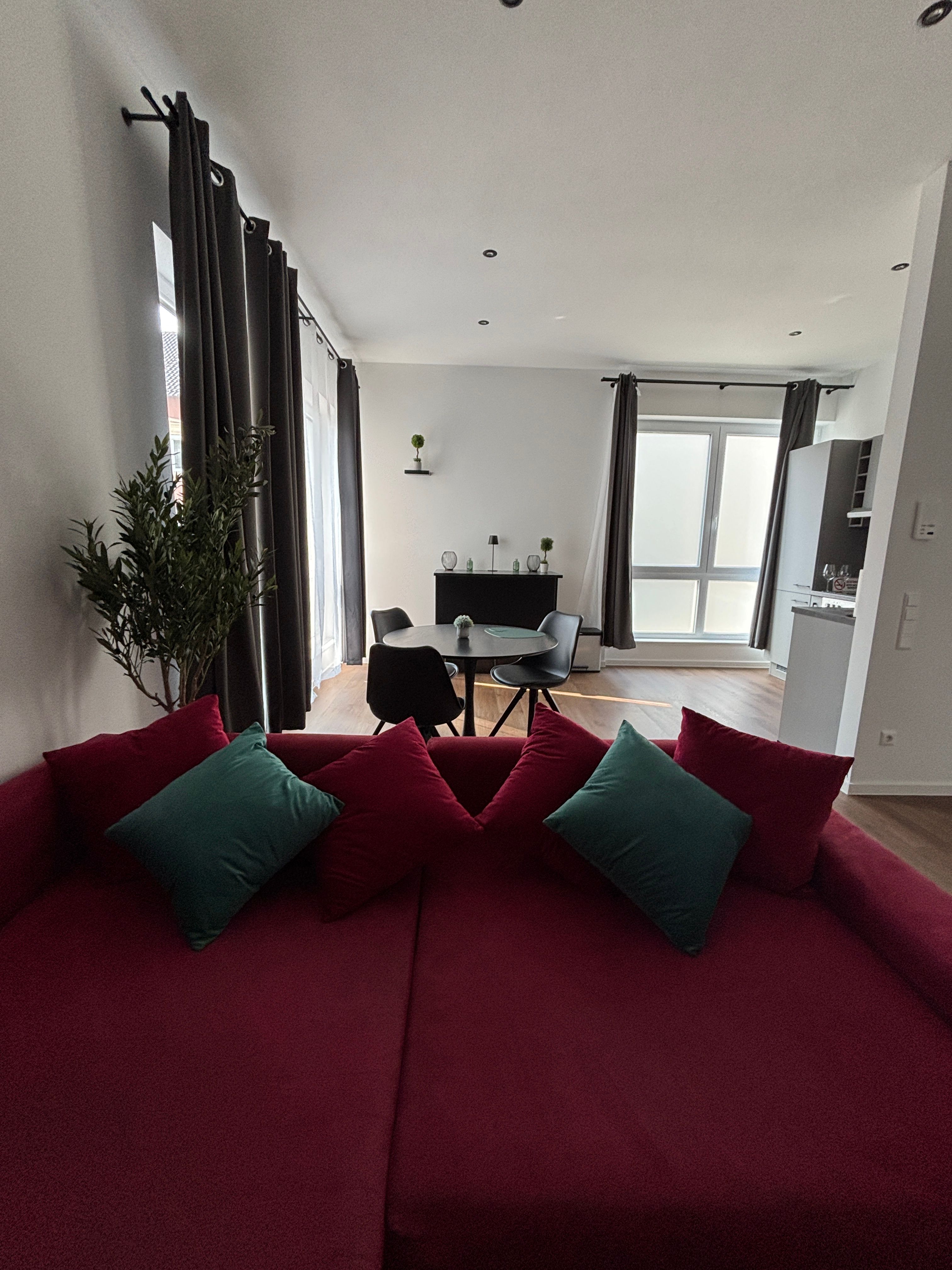  Stylish Premium Apartment | Tuttlingen Center  -  Stylish Premium Apartment | Tuttlingen Center  - Gallery -  6