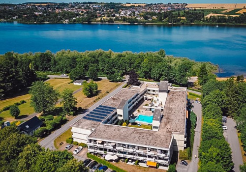 Pretty & bright flat in quiet street