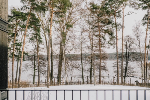 Exclusive 4-room apartment in Bad Saarow with lake view, pool, sauna and fireplace