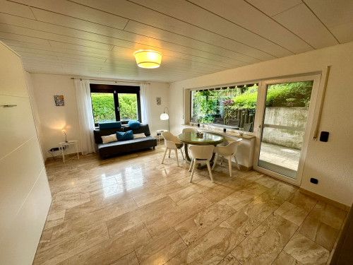 Beautiful apartment with a large garden - Gallery - 17