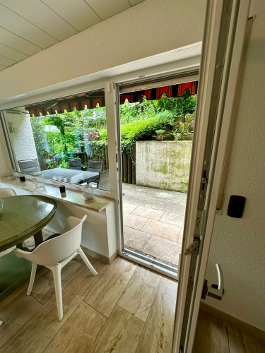 Beautiful apartment with a large garden - Gallery - 9