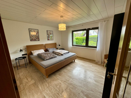 Beautiful apartment with a large garden - Gallery - 27