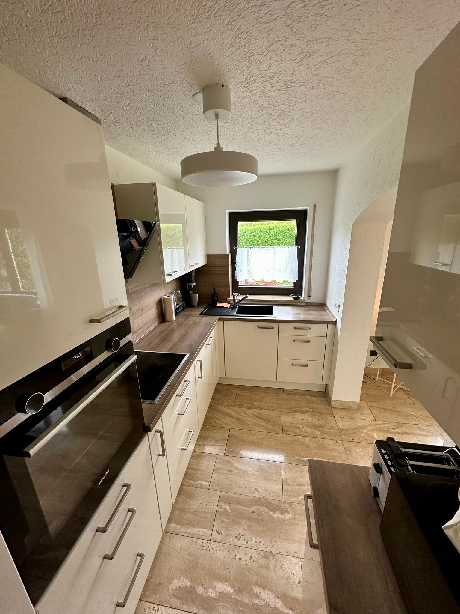  Beautiful Apartment With A Large Garden  -  Beautiful apartment with a large garden  - Gallery -  4