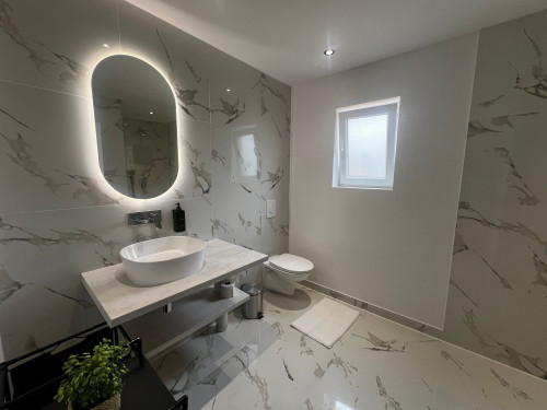 Fantastic suite in excellent location  - Gallery -  5