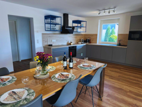 Frankenherz-Apartments: Modern and spacious apartment with terrace and two bedrooms
