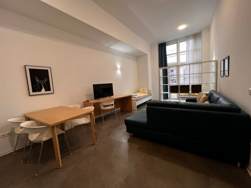 Beautiful & spacious flat