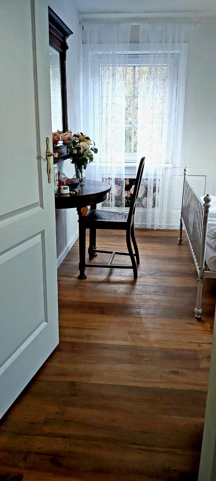 Life In The Railroad Keeper's House In The Middle Of The Forest - Life in the railroad keeper's house in the middle of the forest - Gallery - 11