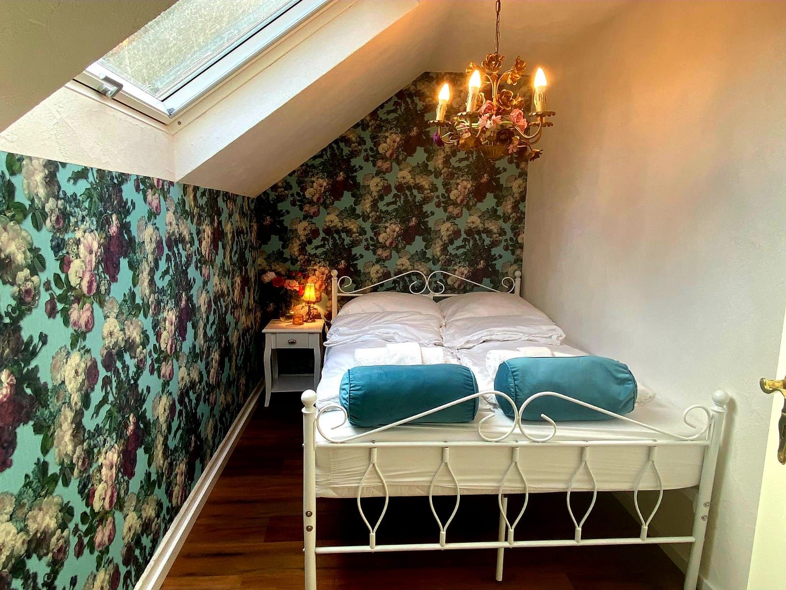 Life In The Railroad Keeper's House In The Middle Of The Forest - Life in the railroad keeper's house in the middle of the forest - Gallery - 8