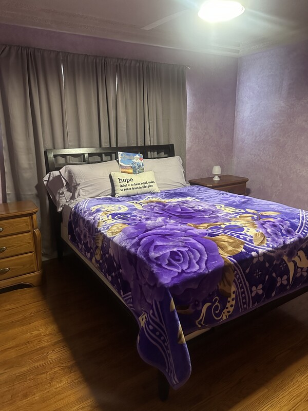 Main Bedroom (Full Room) - 1
