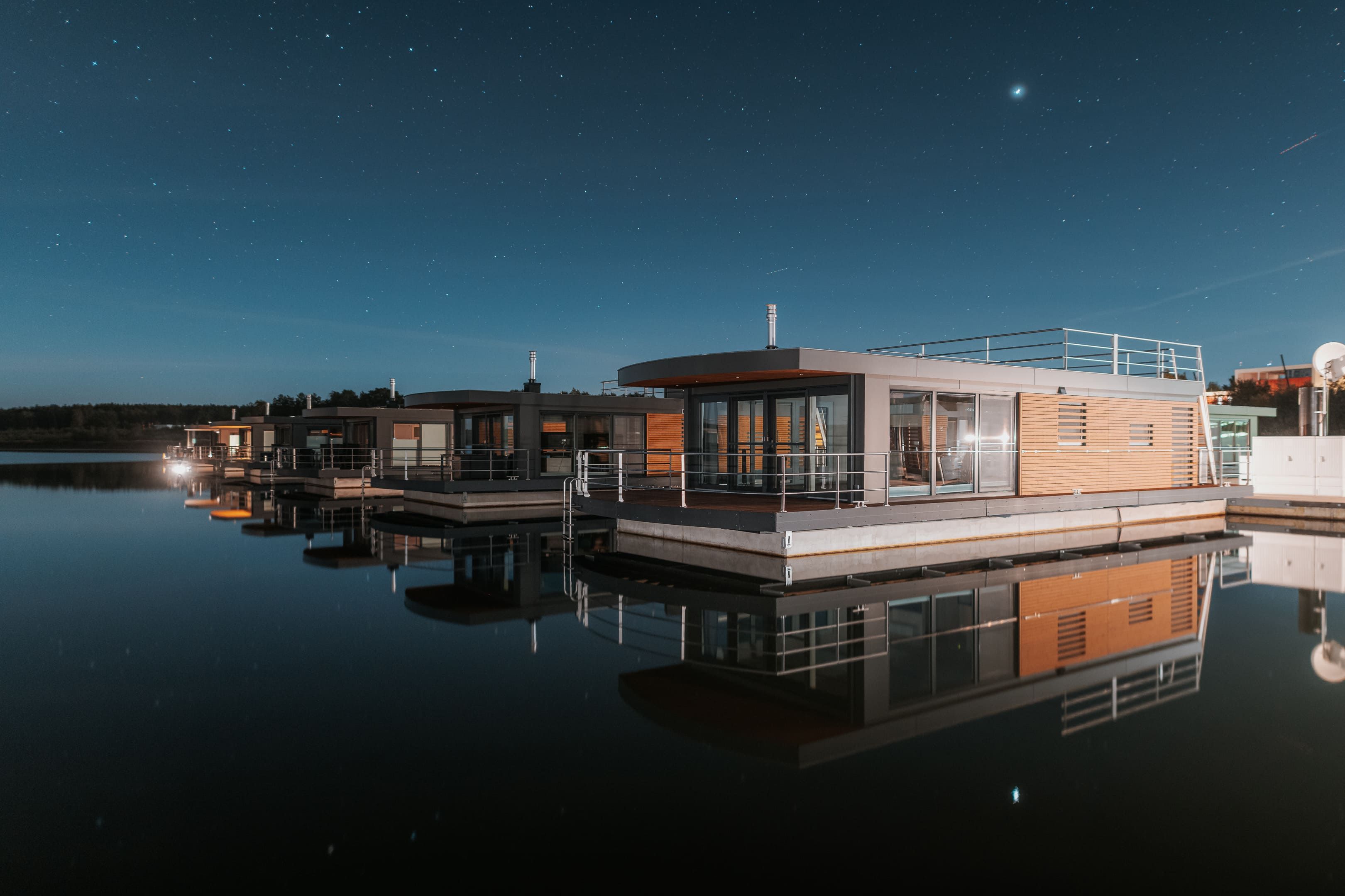 Floating House On The Water - 12