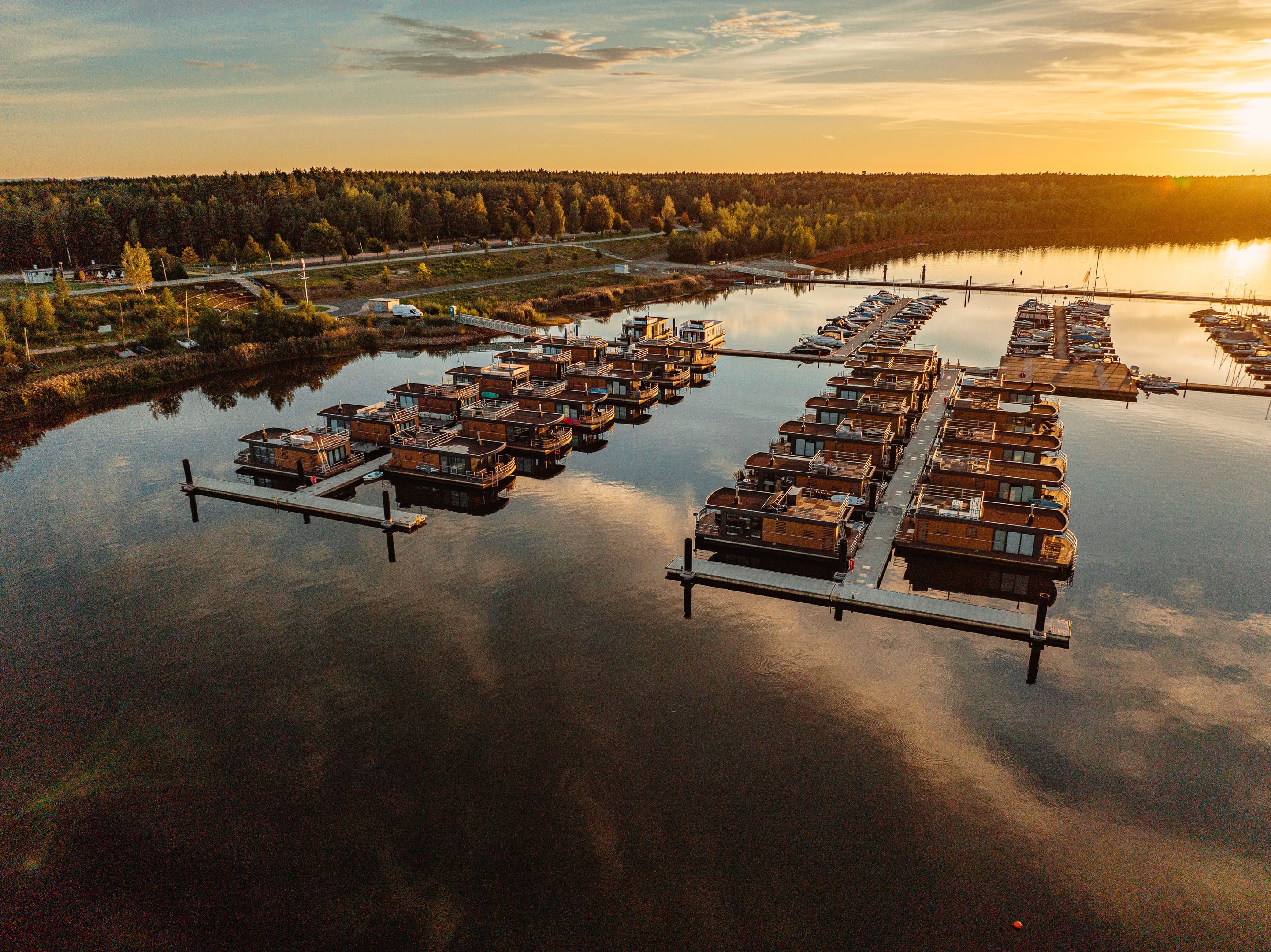 Floating House On The Water - 14