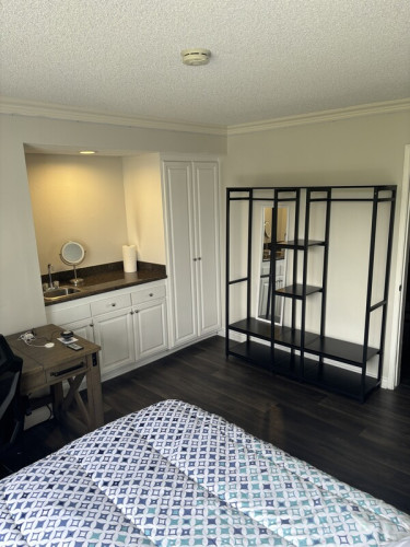 Roughneck Crib - Gallery - 6
