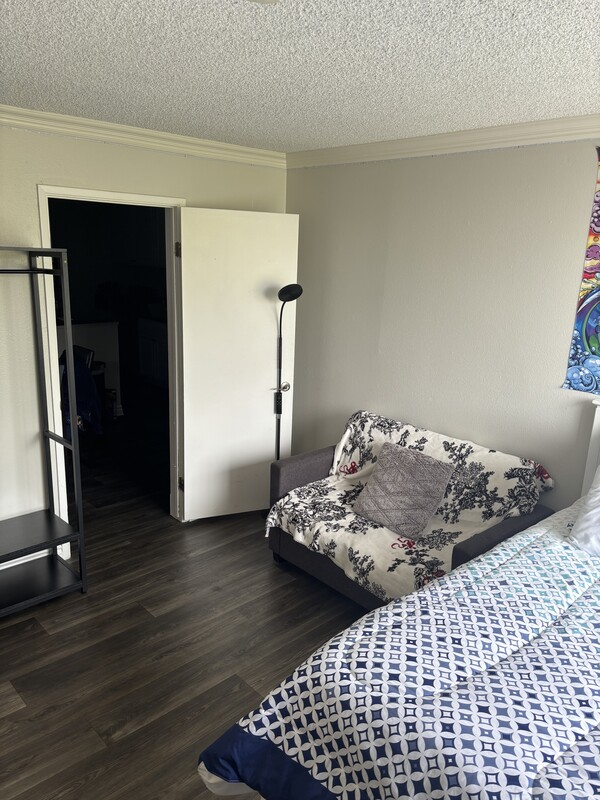 Single Bedroom  -  Roughneck Crib  - Gallery -  3