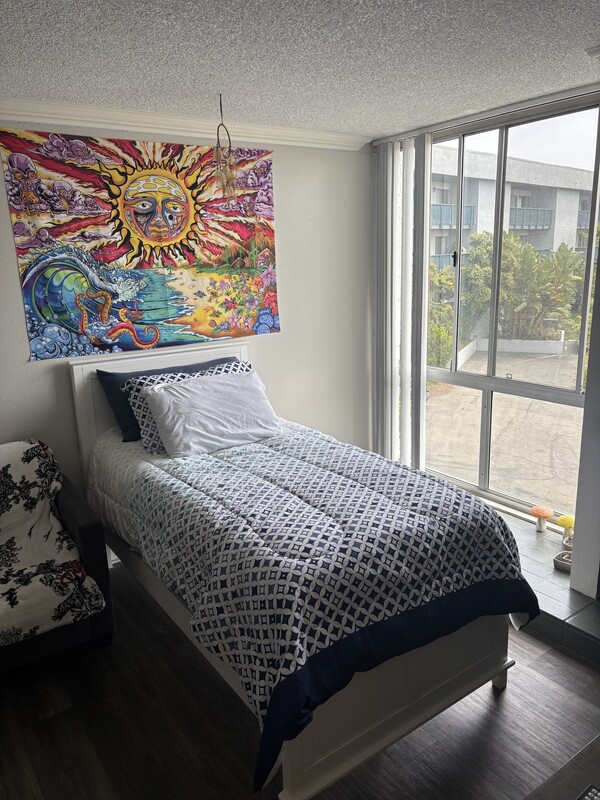  Single Bedroom  -  Roughneck Crib  - Gallery -  1