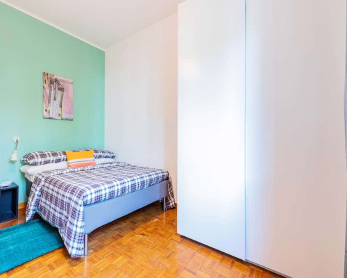 Stanza in Via Roberto Schumann