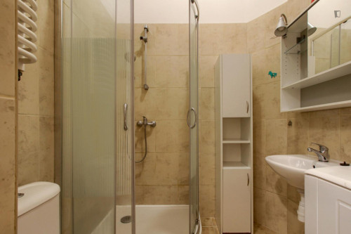 Homely single bedroom near Faculty of Electronics and Information - Gallery - 7