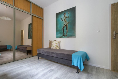 Bright twin bedroom near the Śródmieście train station - Gallery - 5