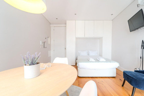 Large and bright studio in Guimarães
