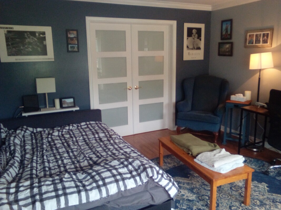  Guest Room(Single Bed)  -  Large house close to Trails  - Gallery -  1