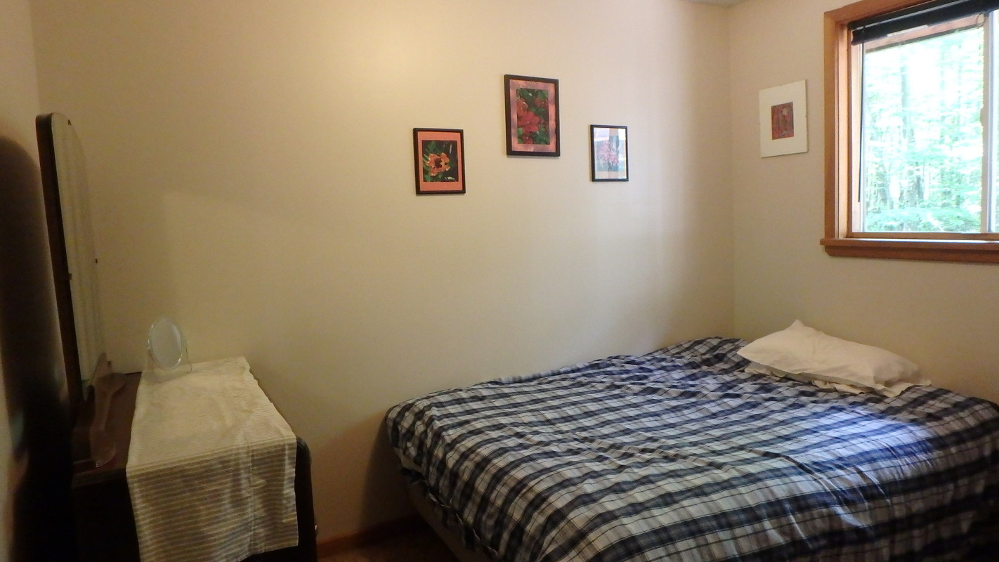 Room 2(Single Bed) - Canadian Adventure - Gallery - 1