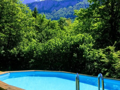 Charming Mountain View Chalet