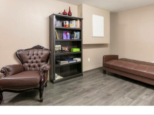 Serenity $ Memorable Basement unit - Gallery - 18