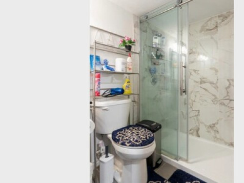 Serenity $ Memorable Basement unit - Gallery - 9