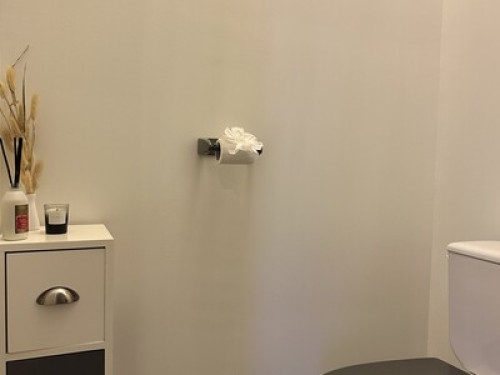 Independent room near Angers