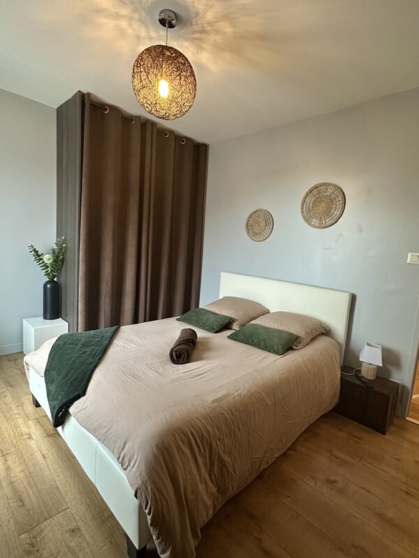 Nid Douillet(Full Room) - 1