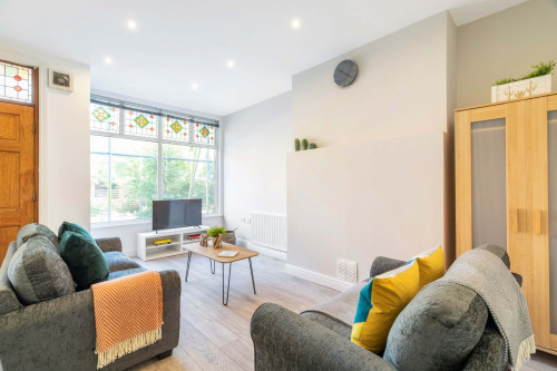 13-stanmore-avenue-leeds-182485008620251008062109AM