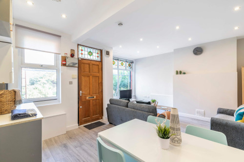 13-stanmore-avenue-leeds-208645870620251008062108AM