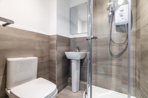 9-stanmore-view-leeds-88355629420251008062221AM