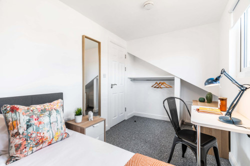 9-stanmore-view-leeds-97069501920251008062218AM