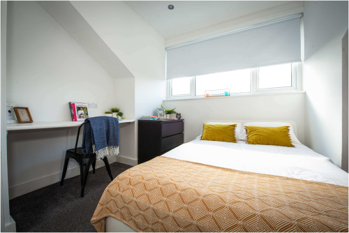 19-estcourt-terrace-leeds-15893712520251008062640AM