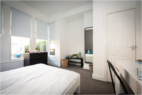 19-estcourt-terrace-leeds-31152595320251008062644AM