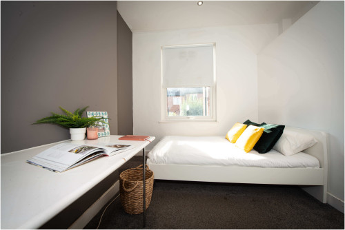 19-estcourt-terrace-leeds-5545552120251008062646AM